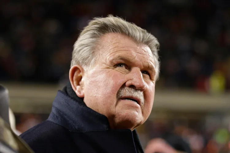 Tributes pour in from Bears to Trump after death of Mike Ditka at 86